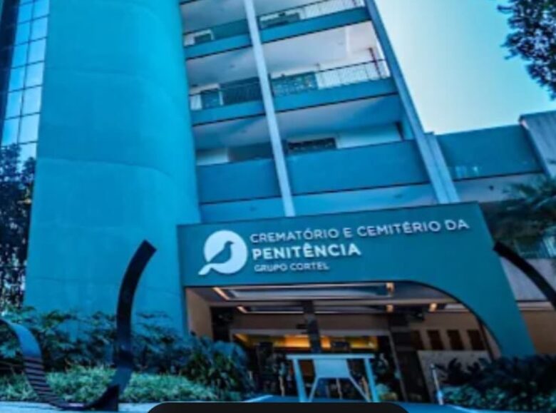 Entrada do Crematório e Cemitério da Penitência, no Rio de Janeiro